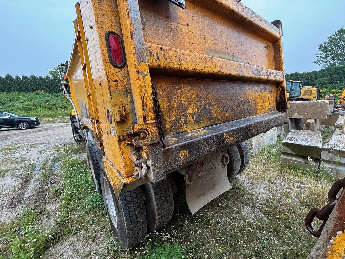 Used 1995 MACK CL713