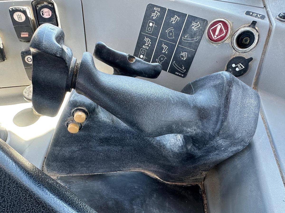 Used 2014 CATERPILLAR D8T