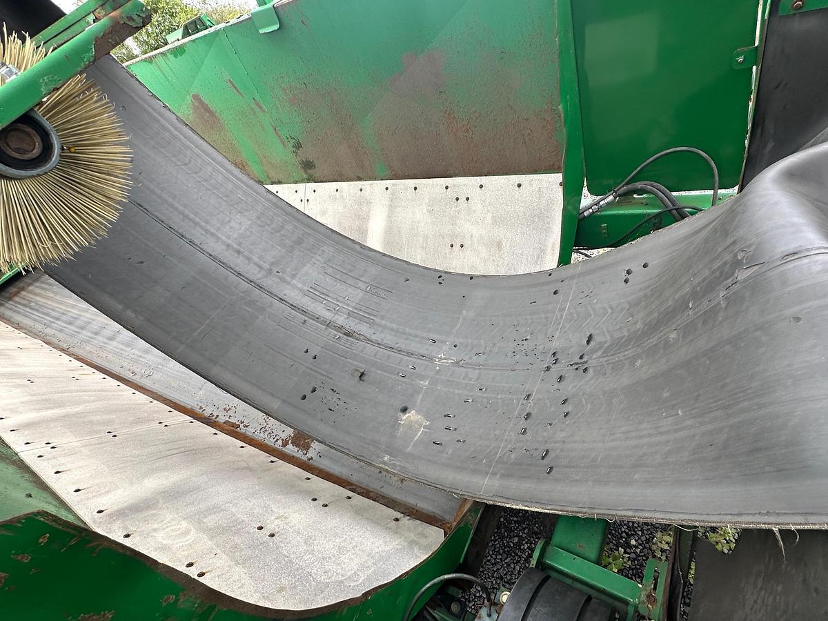 Used 2019 MCCLOSKEY 733RE