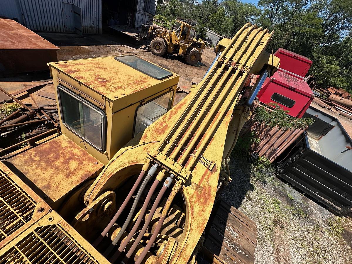 Used 1983 CATERPILLAR 245