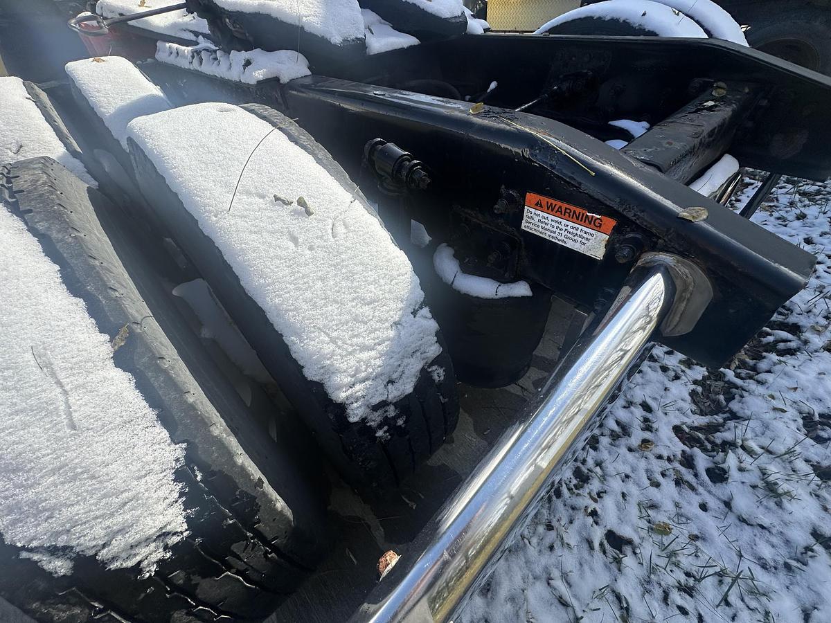 Used 2006 FREIGHTLINER Cascadia