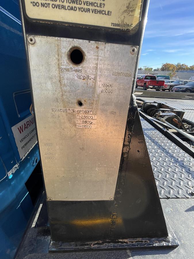 Used 2005 FREIGHTLINER FL70