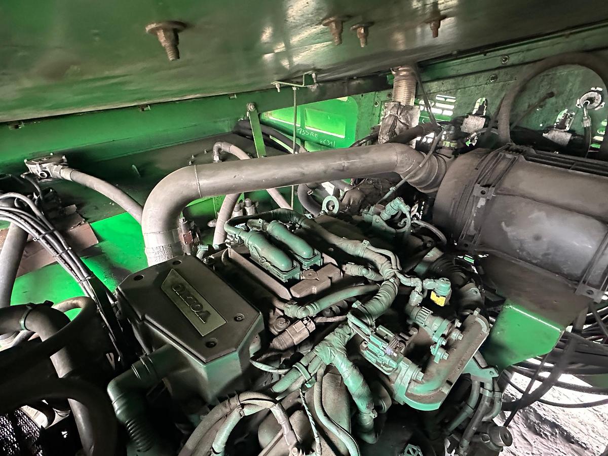 Used 2019 MCCLOSKEY 733RE