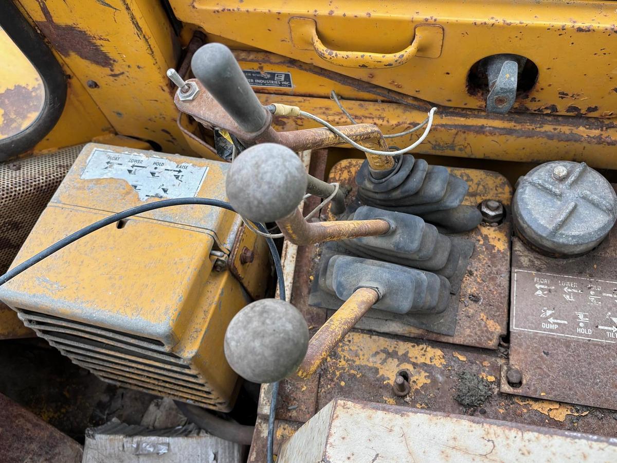 Used 1977 CATERPILLAR 980D