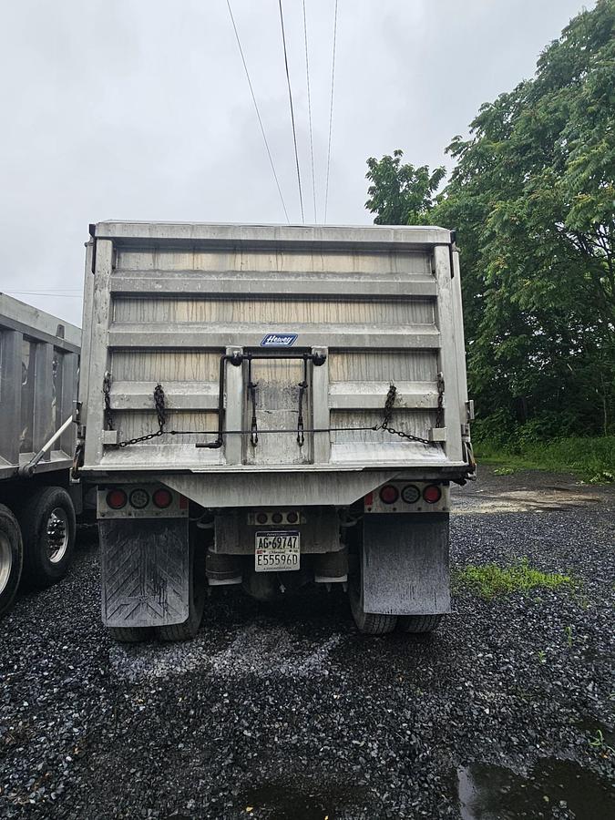 Used 2019 PETERBILT 365