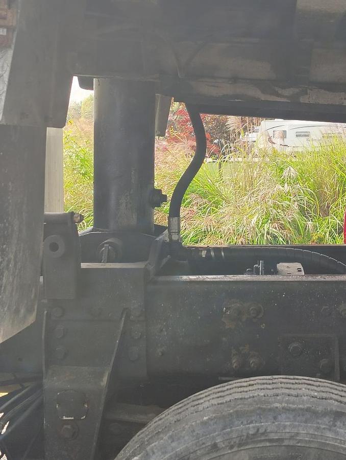 Used 1999 FREIGHTLINER 5-Axle