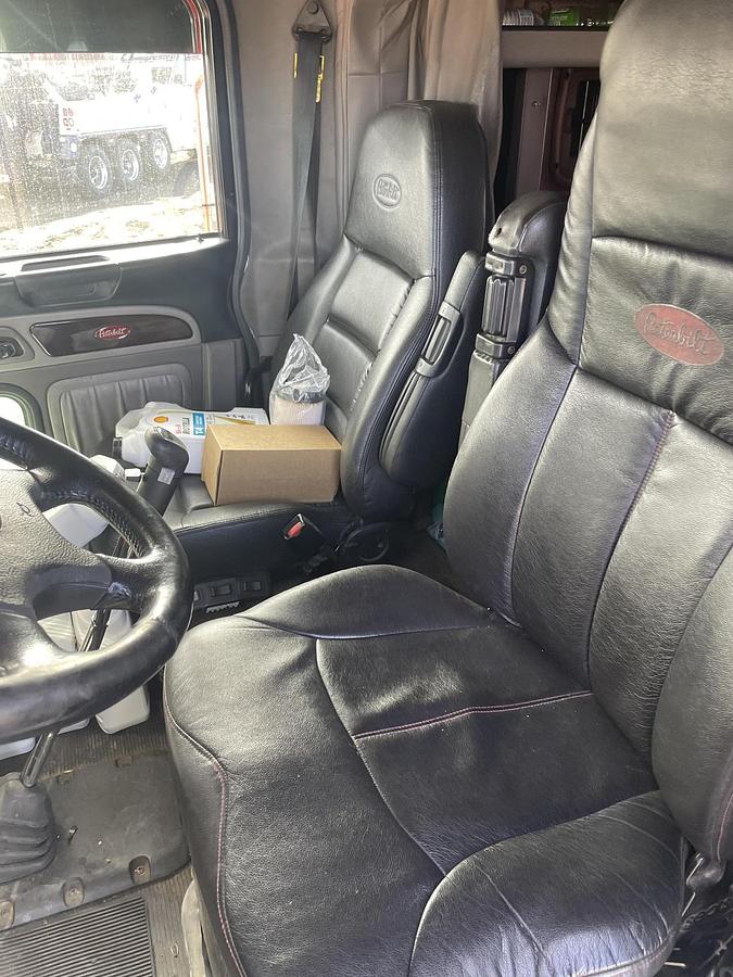 Used 2012 PETERBILT 389