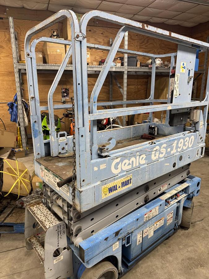 Used 2002 GENIE GS-1930