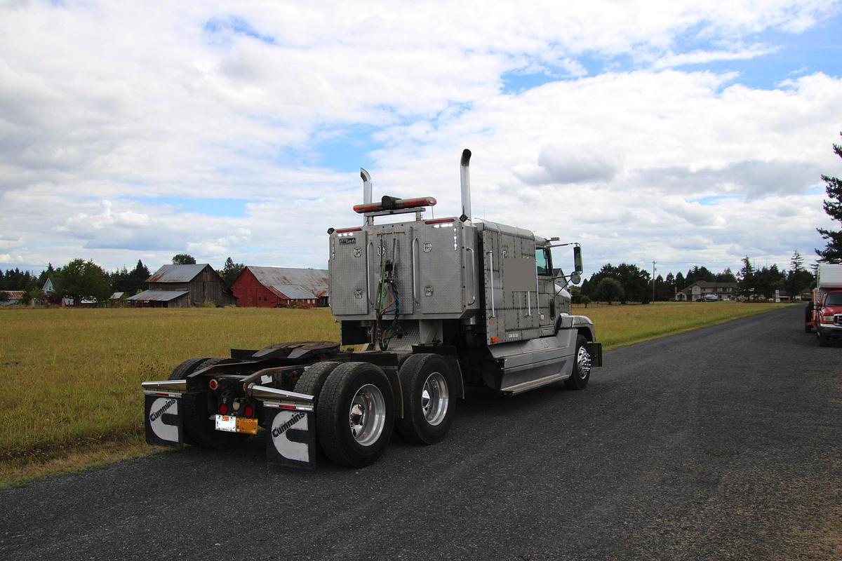 Used 1995 FREIGHTLINER 120