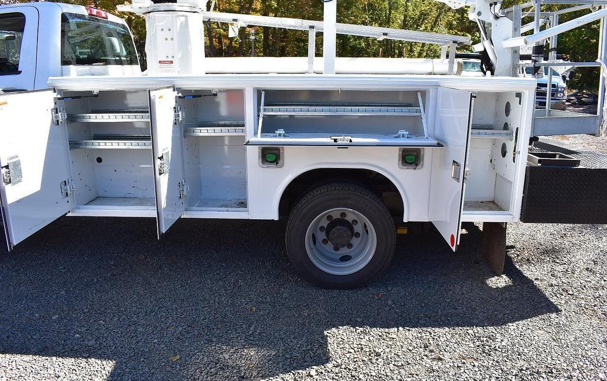 Used 2022 CHEVROLET 5500HD 4X4