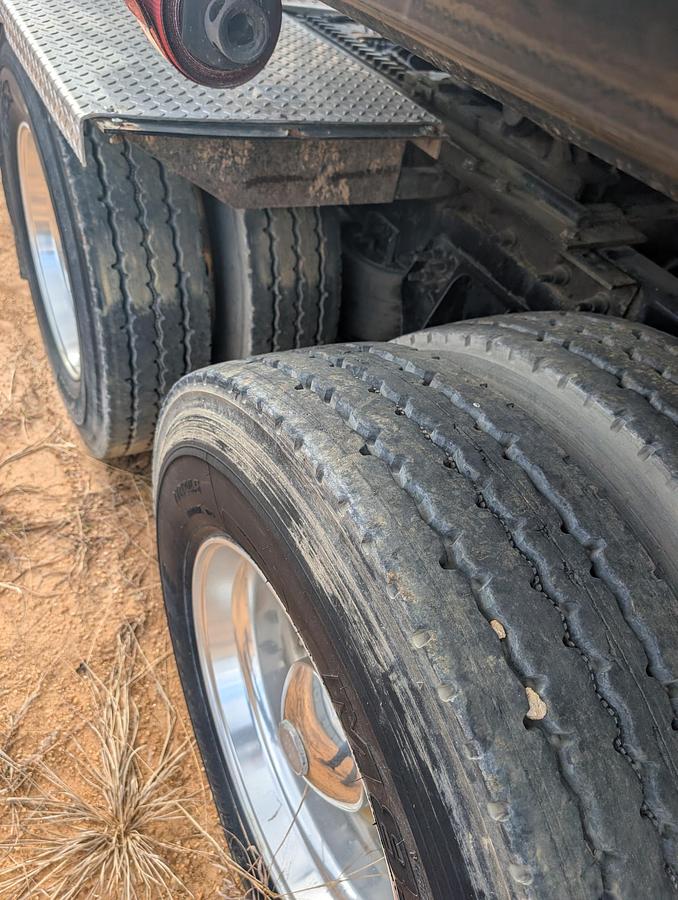 Used 2016 CATERPILLAR CT660S