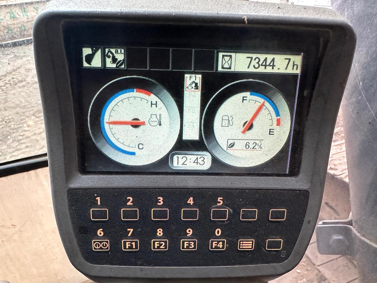 Used 2011 DEERE 450D LC