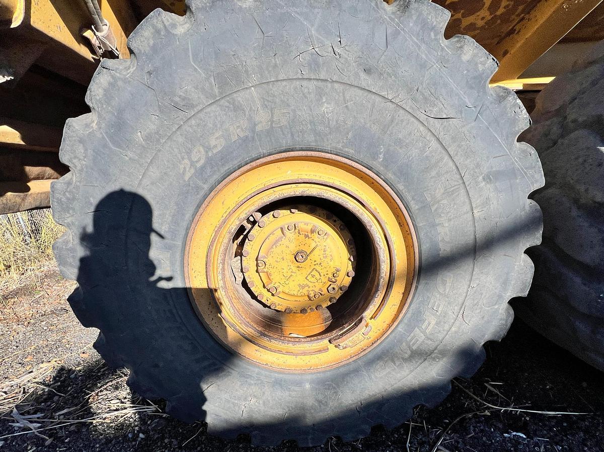 Used 2011 CATERPILLAR 740B Ej