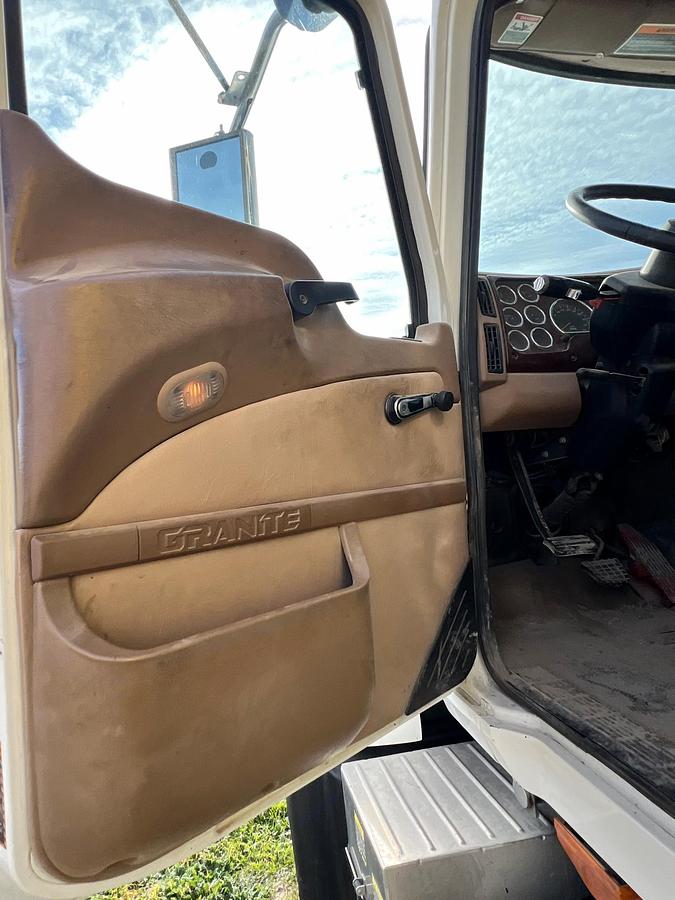 Used 2005 MACK CV713 Granite Dump Truck