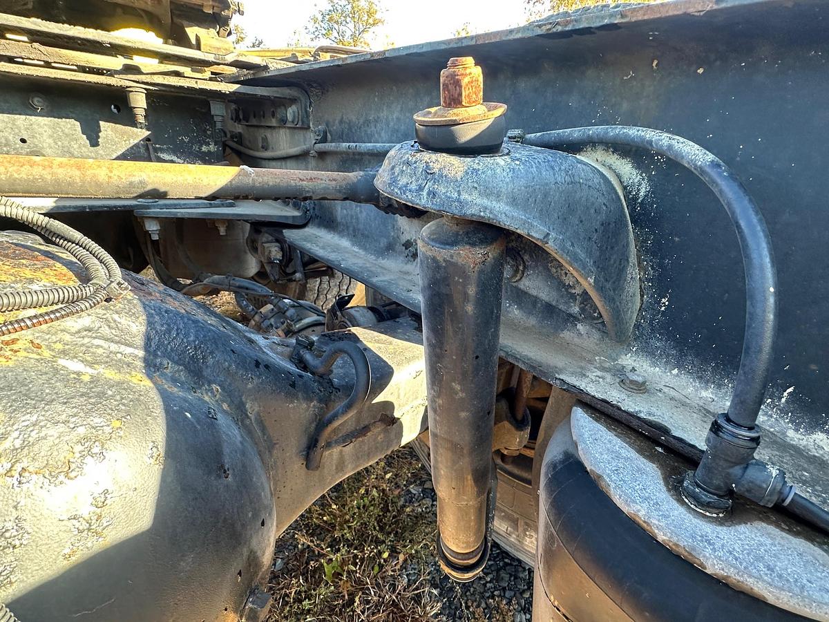 Used 2013 PETERBILT 384