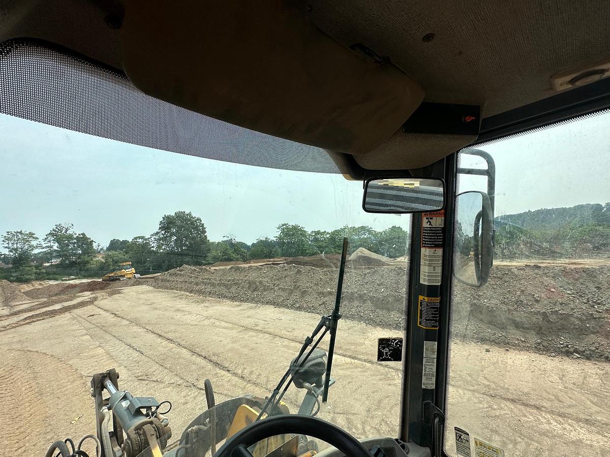 Used 2018 DEERE 244k-II