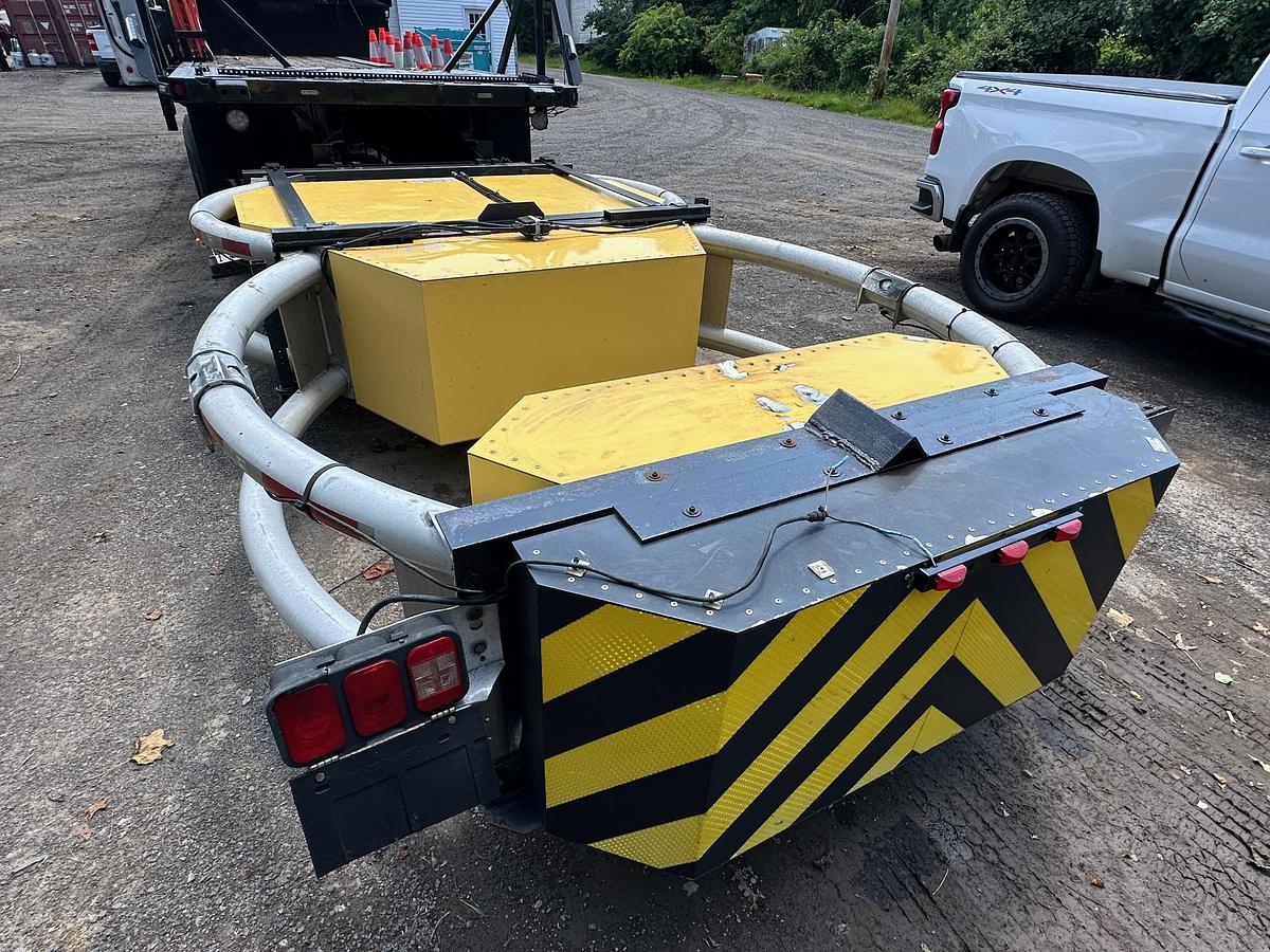 Used 2004 FREIGHTLINER M2 Attenuator Truck