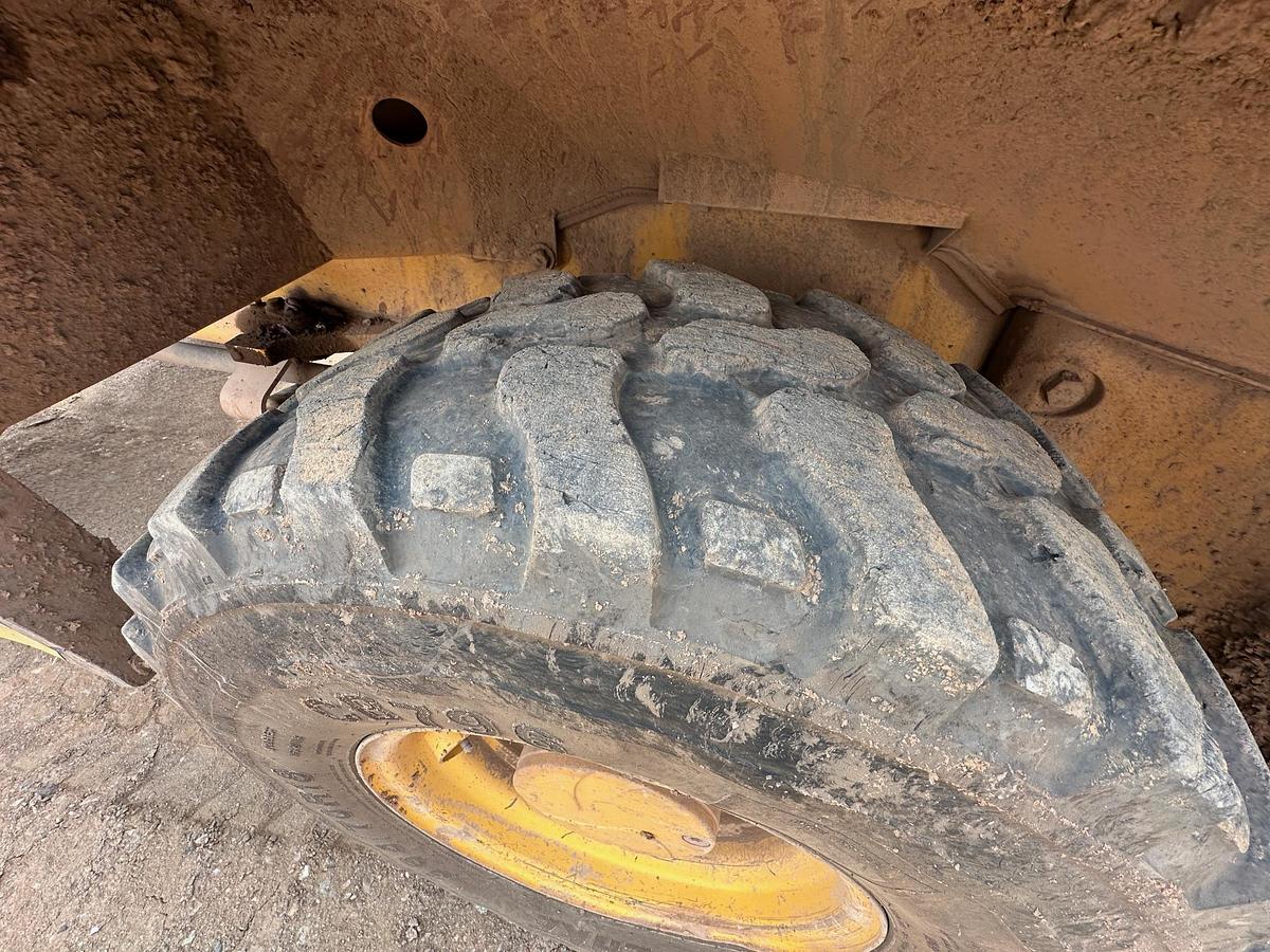 Used 2018 DEERE 244k-II