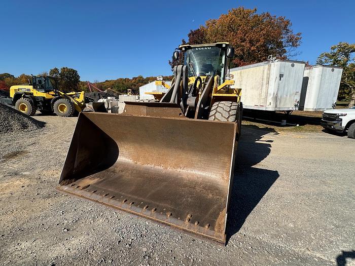 Used 2015 VOLVO L150H