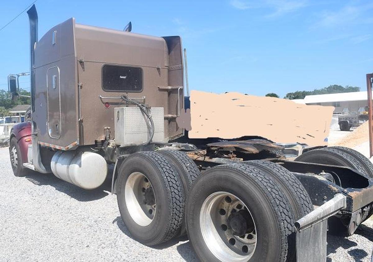 Used 2016 PETERBILT 386