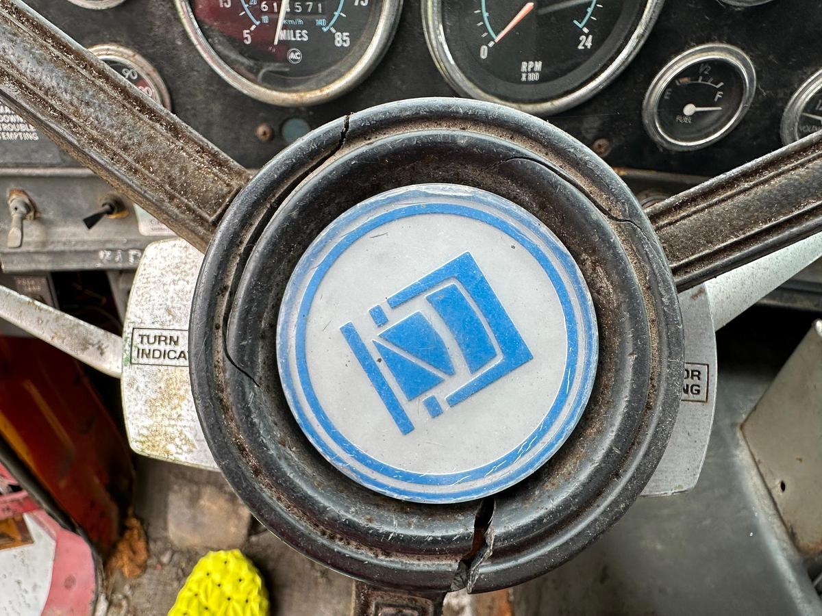 Used 1988 WHITE/GMC Brigadier Oil Distributor
