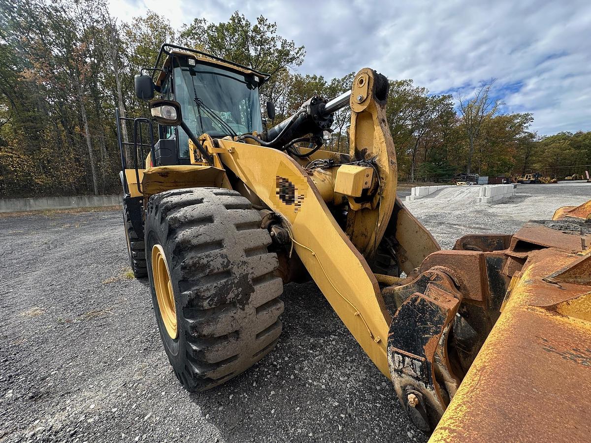 Used 2013 CATERPILLAR 972K