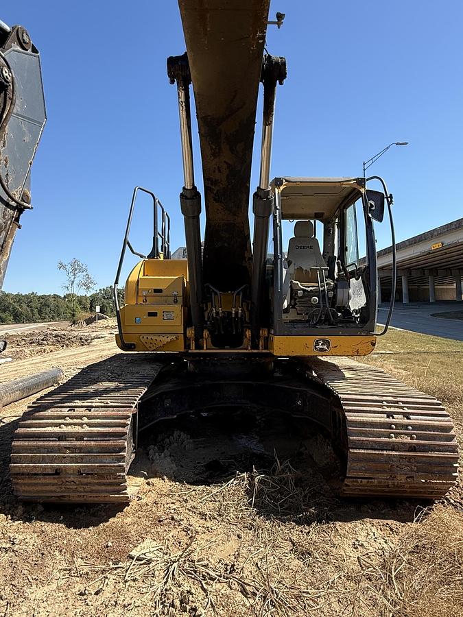 Used 2017 DEERE 210G LC