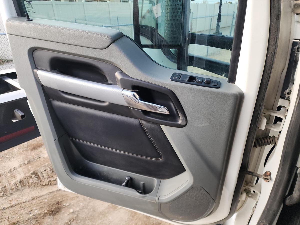 Used 2021 KENWORTH T880