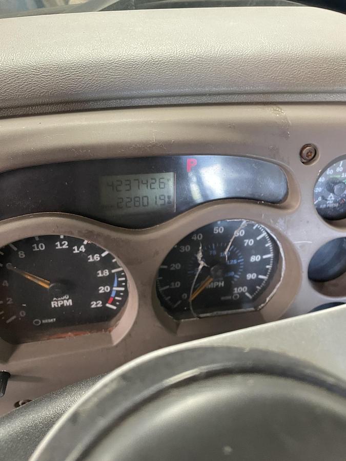 Used 2006 MACK CL733