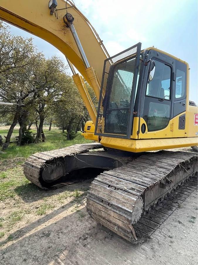Used 2011 KOMATSU PC200LC-8