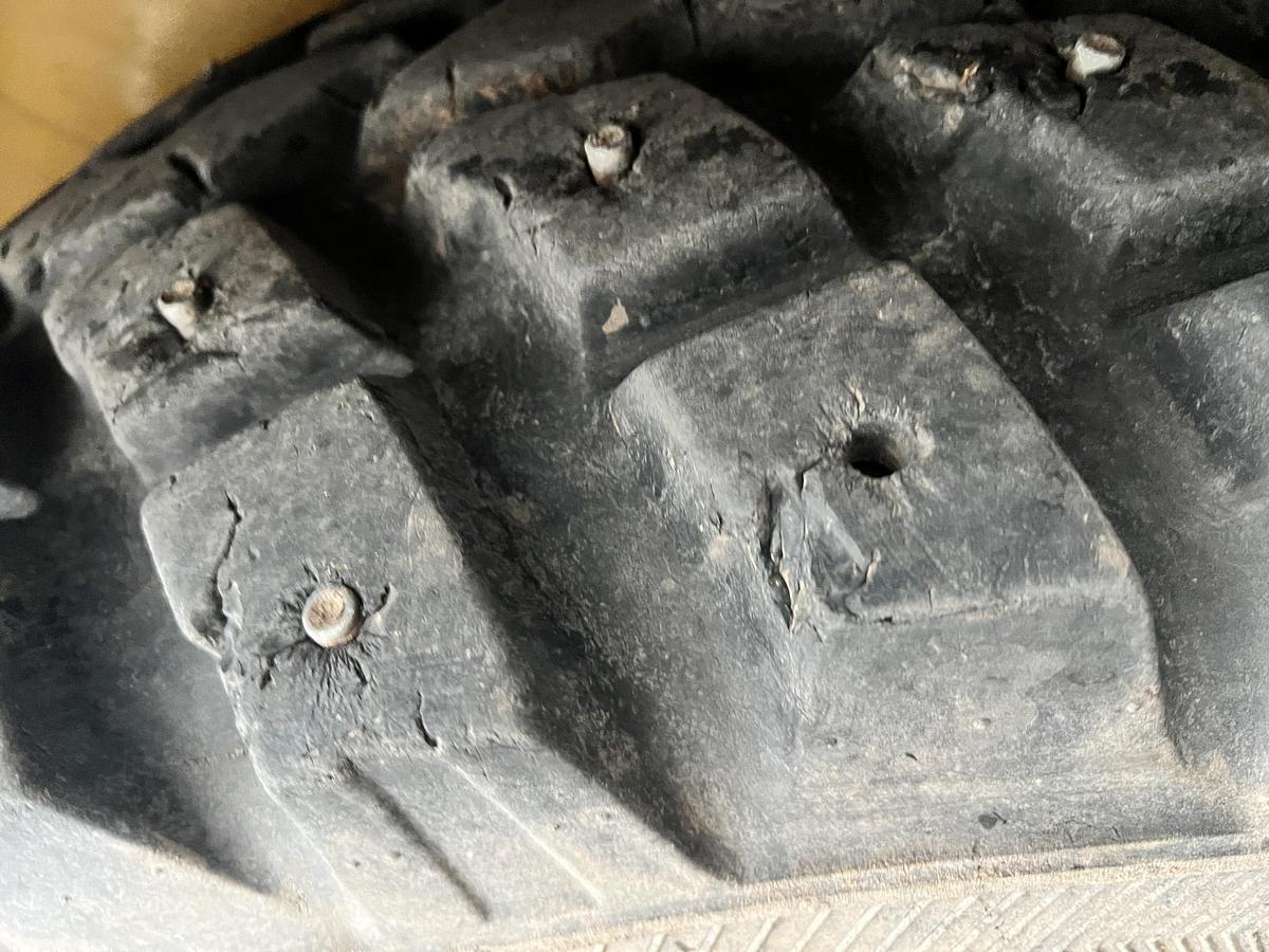 Used 2016 CATERPILLAR 907M