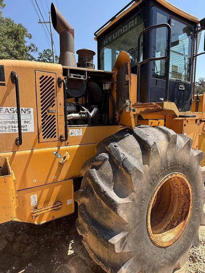 Used 2006 HYUNDAI HL757-7