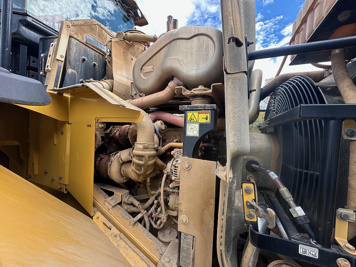 Used 2015 CATERPILLAR 962M