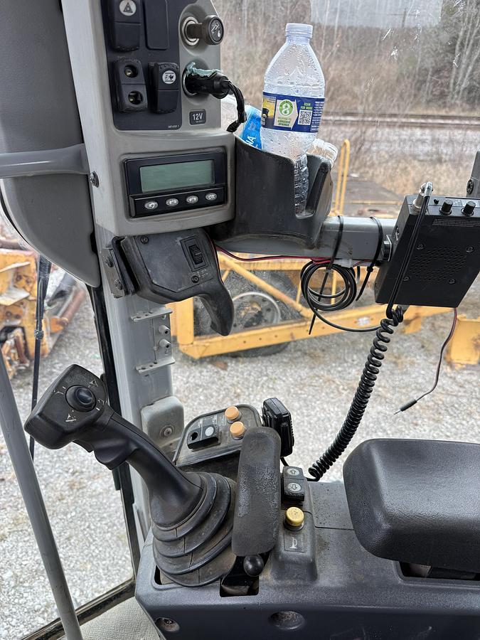 Used 2008 CATERPILLAR 140M VHP