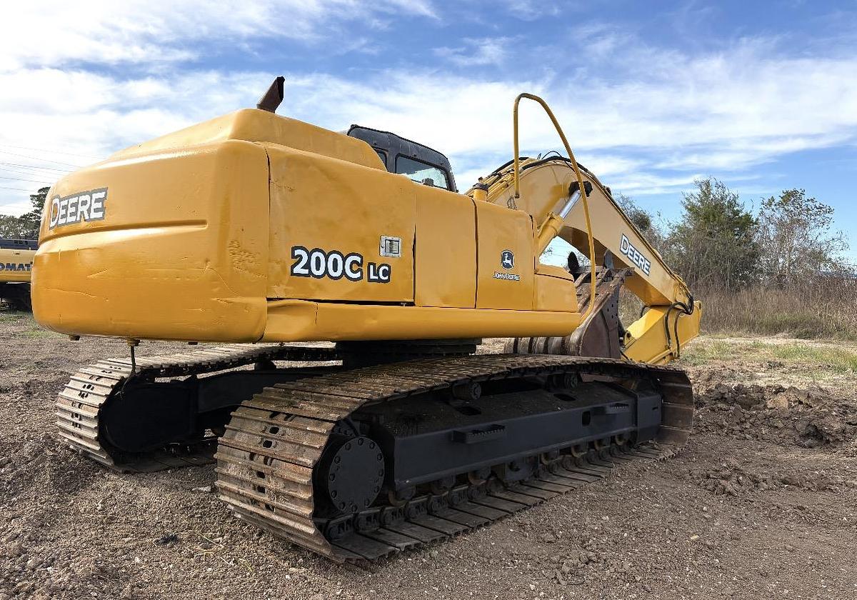 Used 2005 DEERE 200C-LC