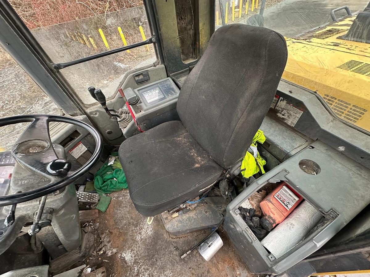 Used 2004 KOMATSU WA500-3