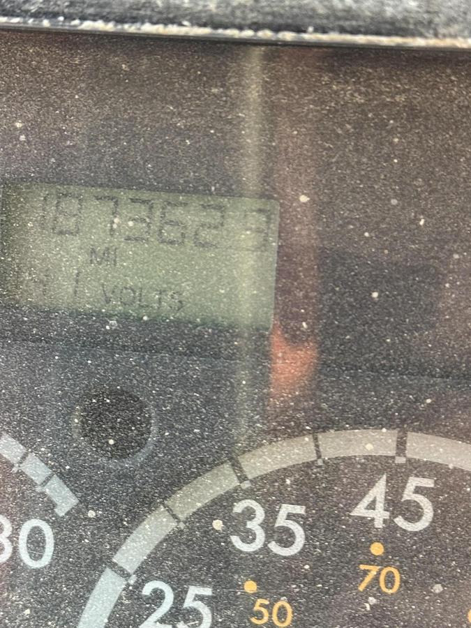 Used 2004 FREIGHTLINER FL112