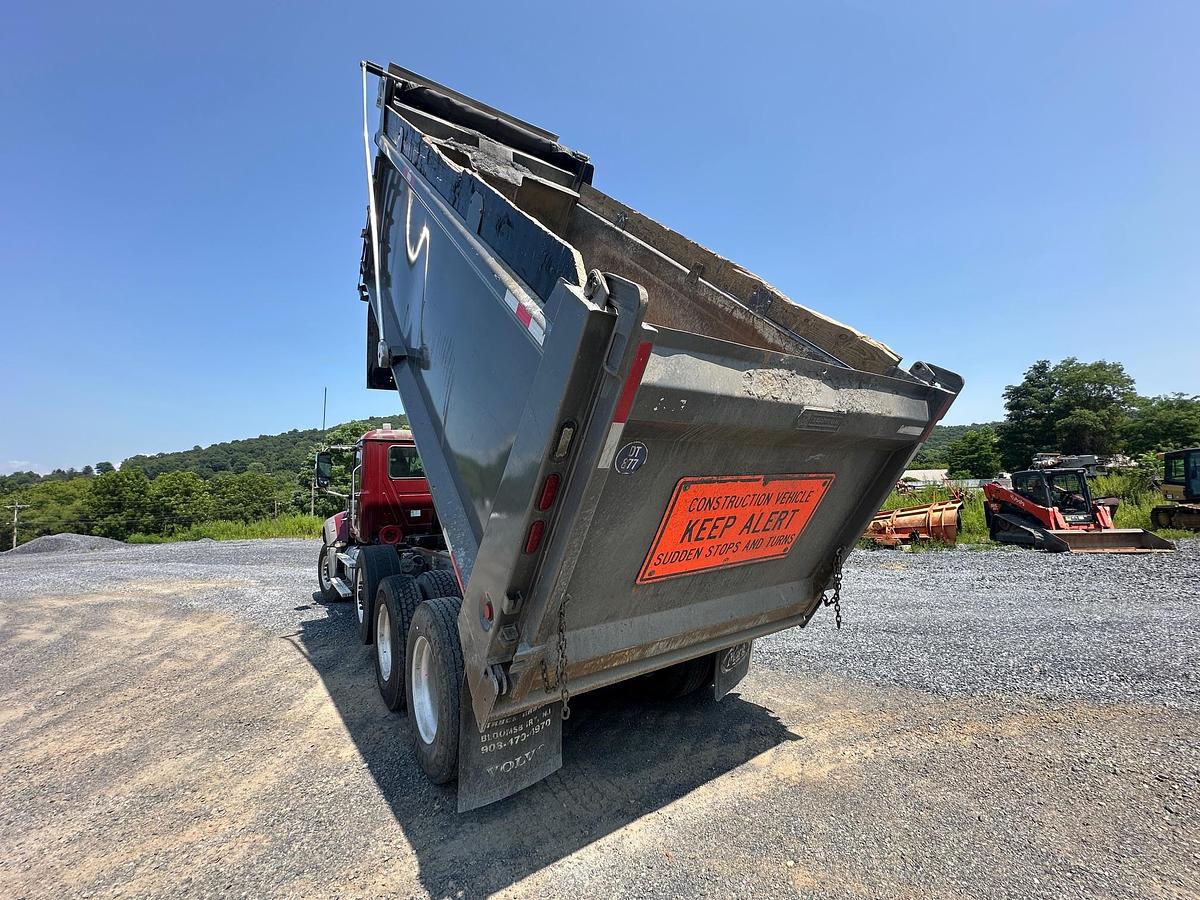 Used 2020 MACK Granite GR64F
