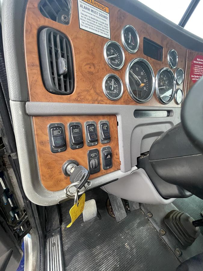 Used 2008 NATIONAL 900A