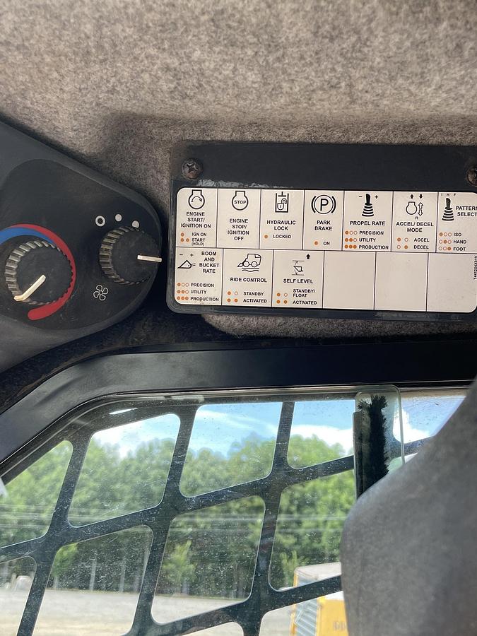 Used 2022 JOHN DEERE 333G