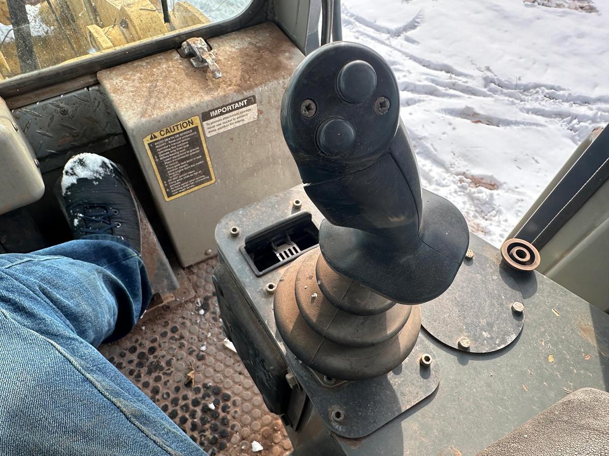 Used 2004 DEERE 755C Series II