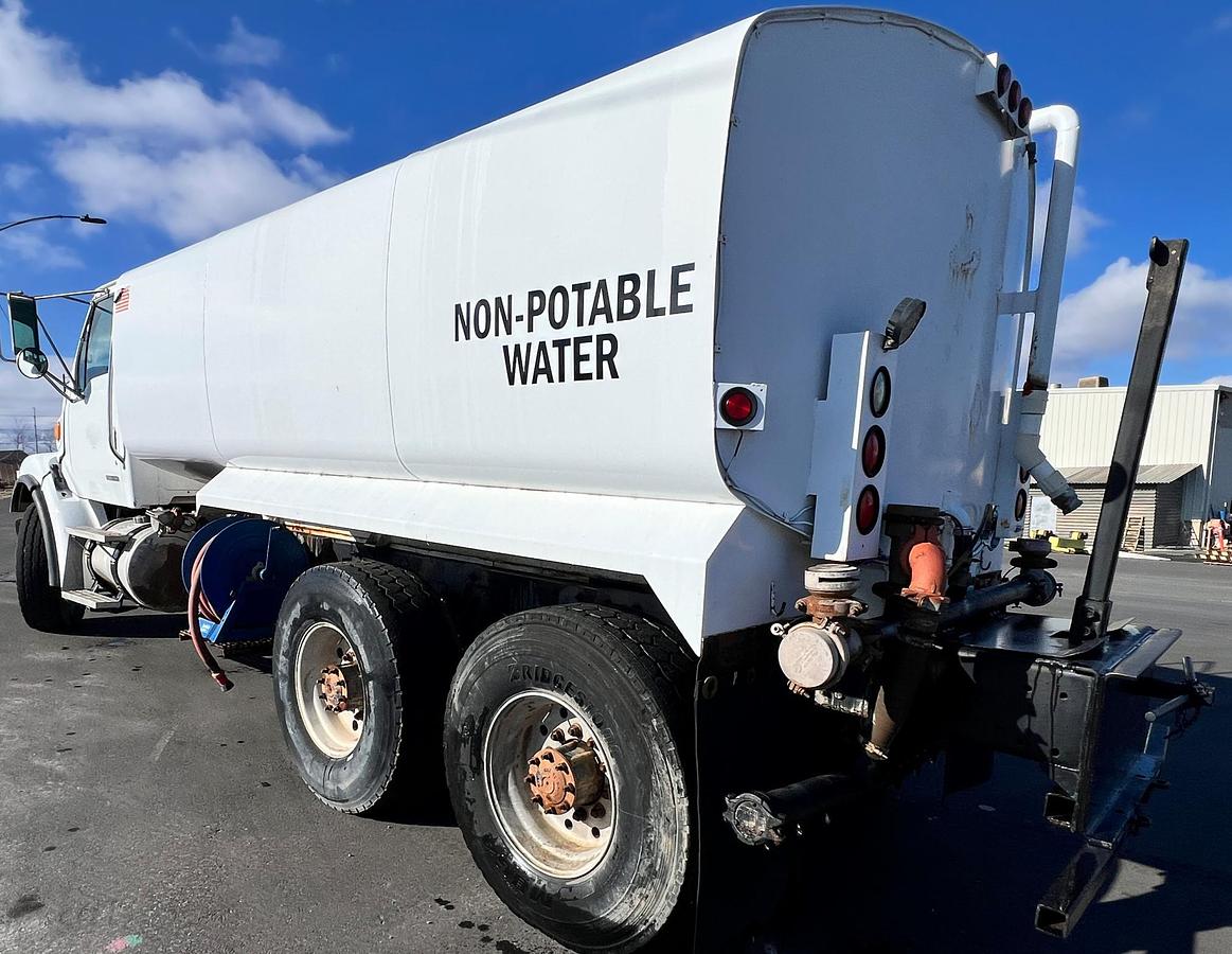 Used 2007 STERLING L7500 Water Truck