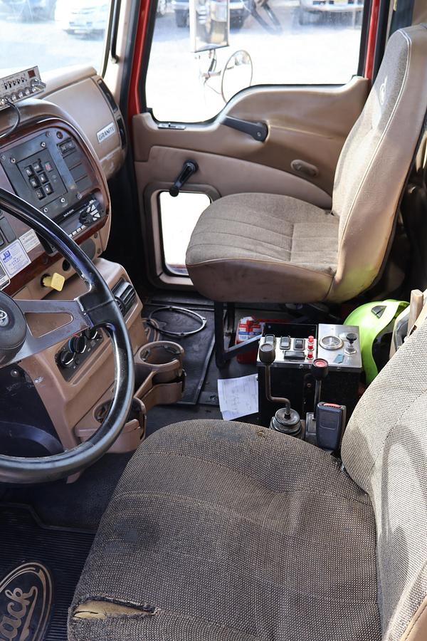 Used 2007 MACK Granite CV713