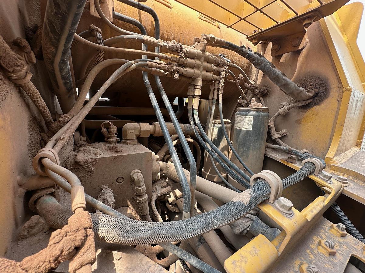 Used 2020 DEERE 744L