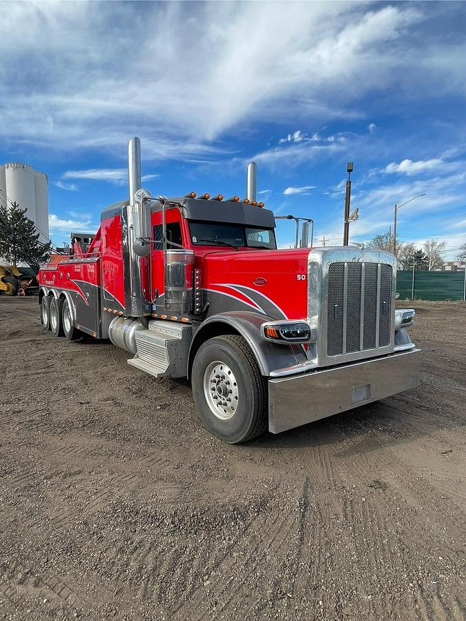 Used 2012 PETERBILT 389