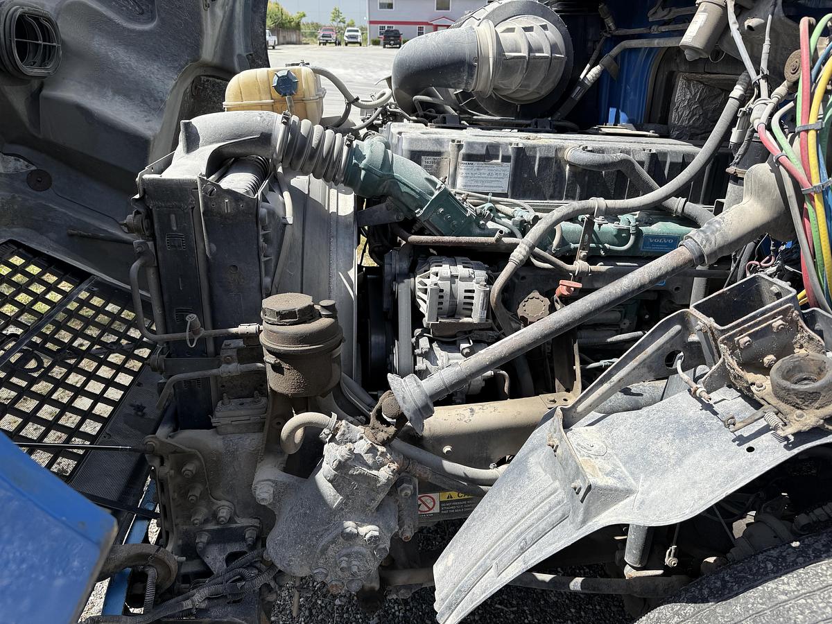 Used 2007 VOLVO VNM64T200