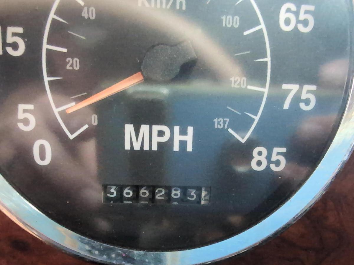 Used 1996 INTERNATIONAL 9400 Tri Axle