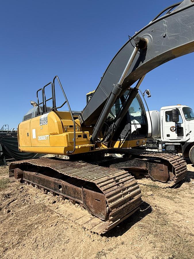 Used 2017 DEERE 210G LC