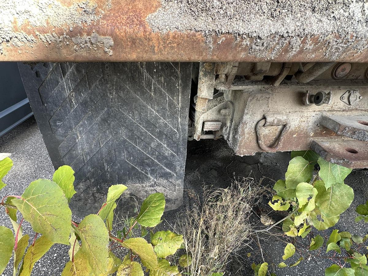 Used 2004 KENWORTH T300