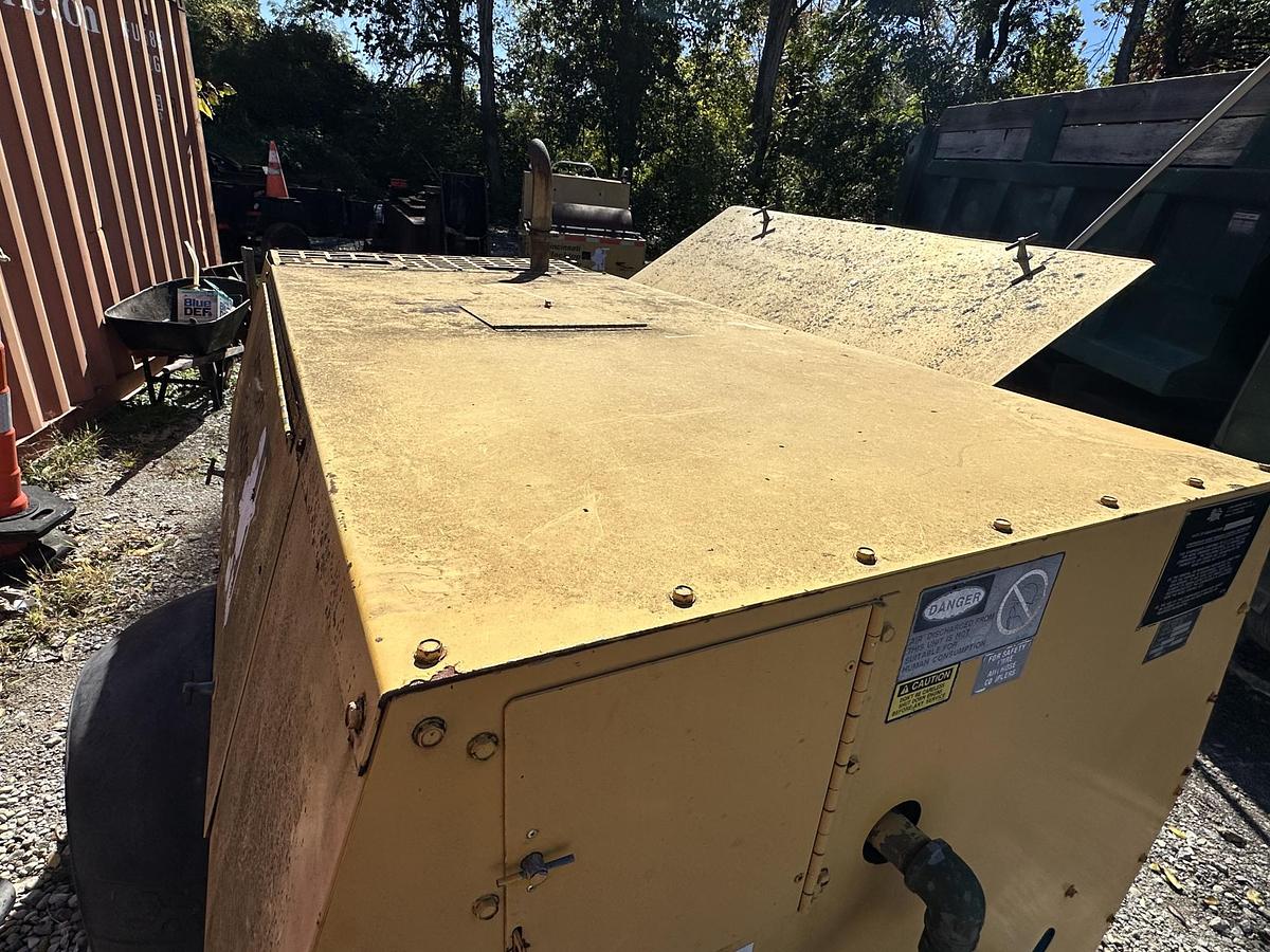 Used 1995 LEROI Q185JD-E